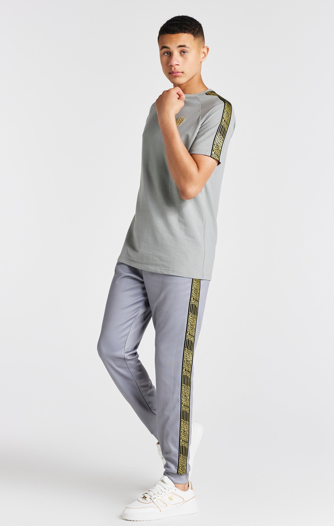 Load image into Gallery viewer, Boys Grey Taped Raglan T-Shirt (2)