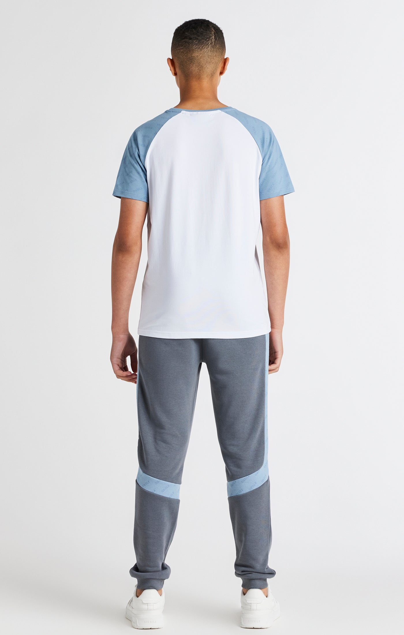 Load image into Gallery viewer, Boys White Raglan Printed T-Shirt (4)