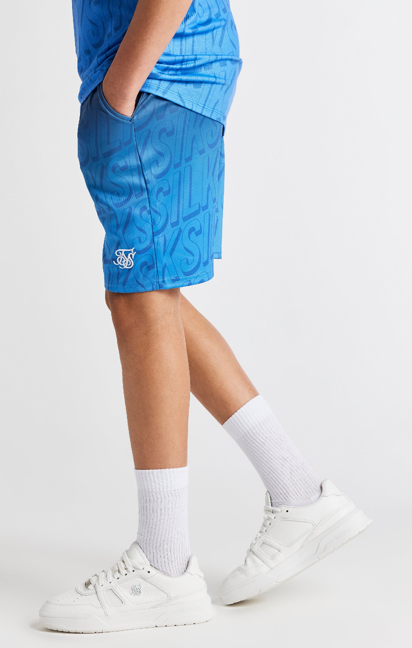 Load image into Gallery viewer, Boys Blue Branded Fade Regular Fit Short (1)