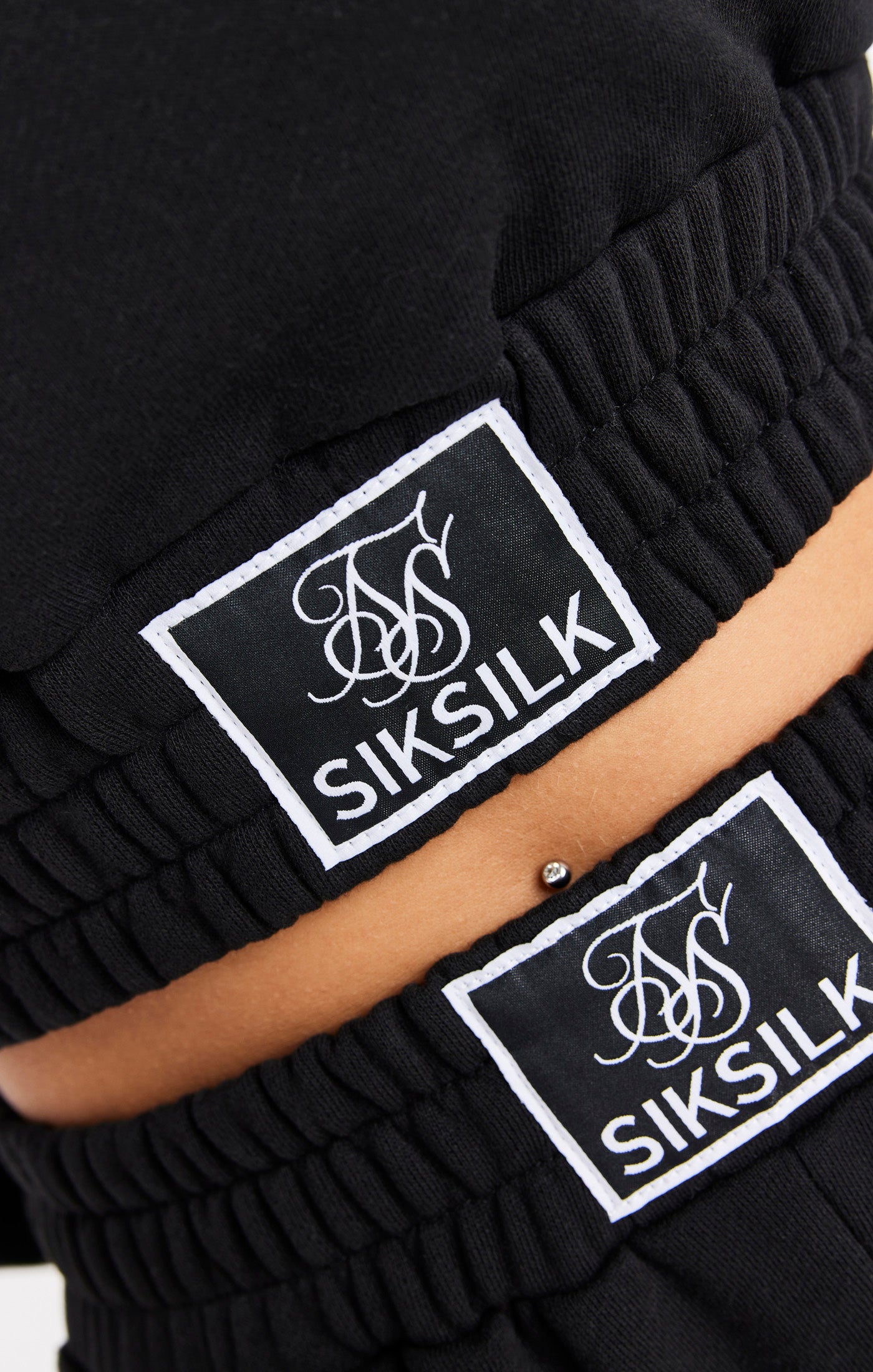 Load image into Gallery viewer, SikSilk Essential Sweater - Black (2)
