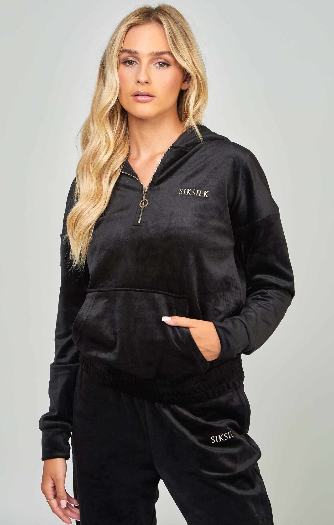 Load image into Gallery viewer, Black Velour Oversized 1/4 Zip Top