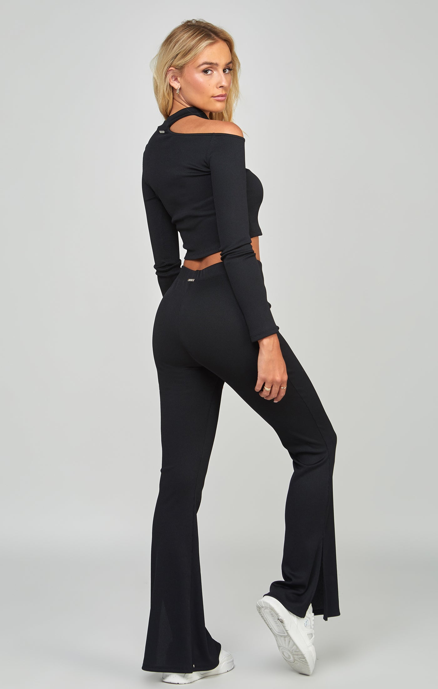 Load image into Gallery viewer, Black Ribbed Long Sleeve Top (4)