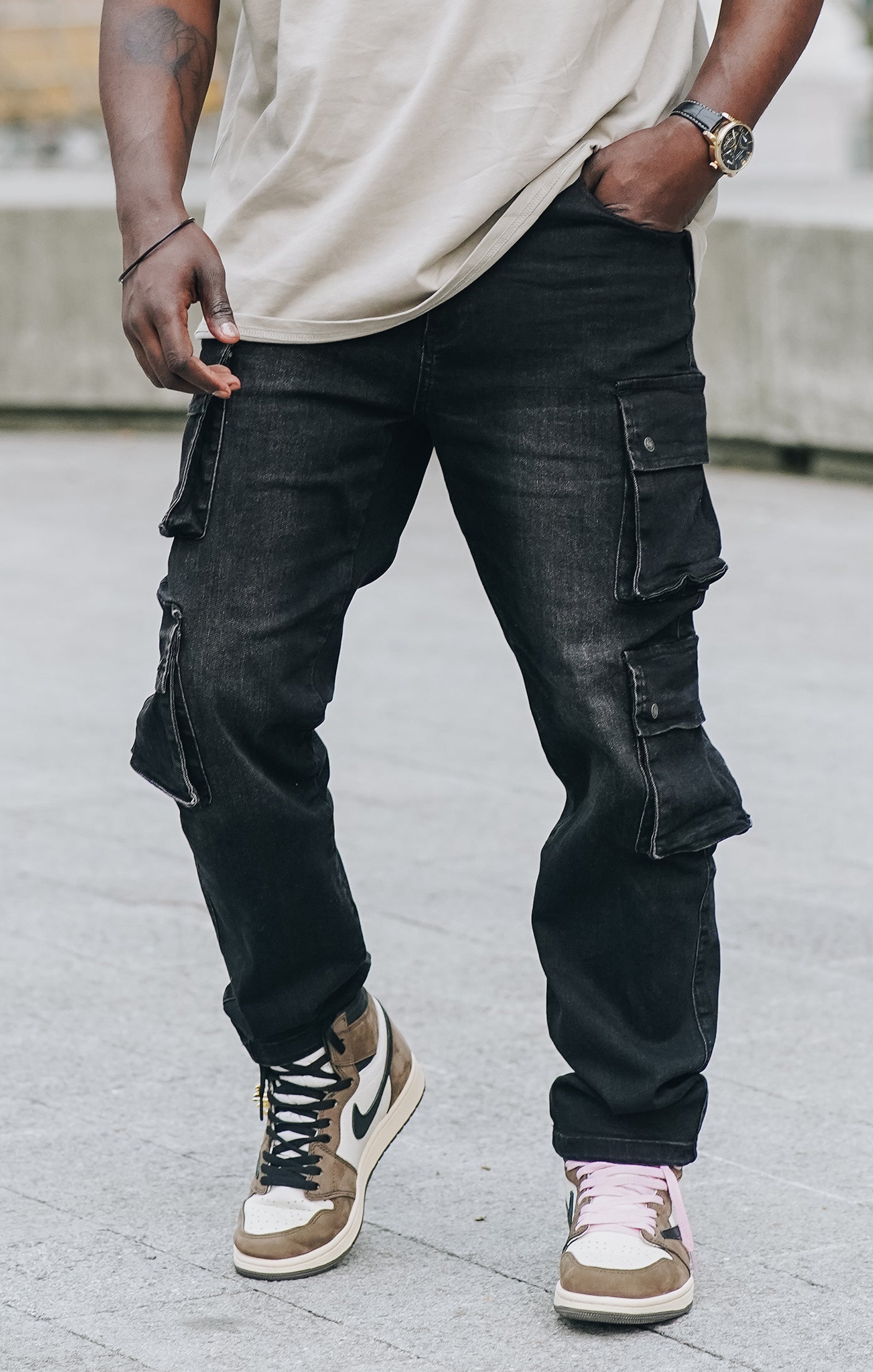 Load image into Gallery viewer, Black Loose Fit Denim Cargo Pant